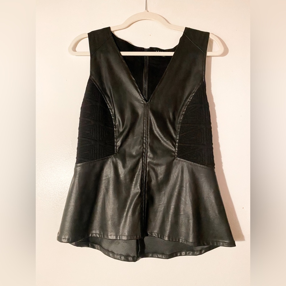 Sanctuary Black Leather accent top size M